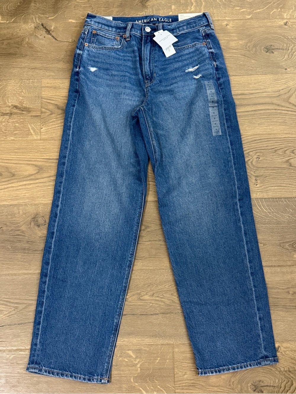 NWT American Eagle Super High Rise Baggy Straight Jeans 6